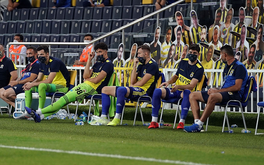 Fenerbahçe, evinde Çaykur Rizespor’u 3-1 mağlup etti