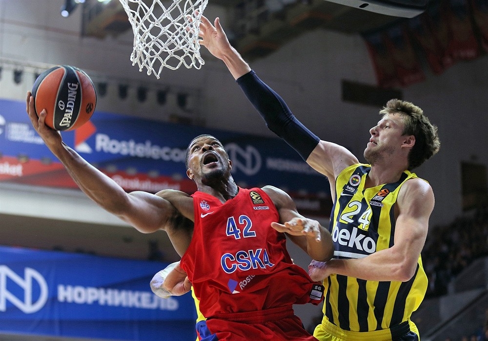 Fenerbahçe Farklı Yenildi