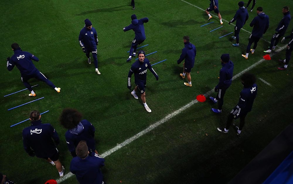 Fenerbahçe, Karacabey maçı hazırlıklarını tamamladı