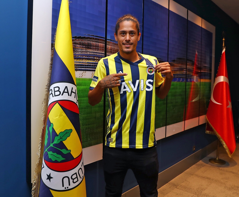 Fenerbahçe, Lemos’u kadrosuna kattı