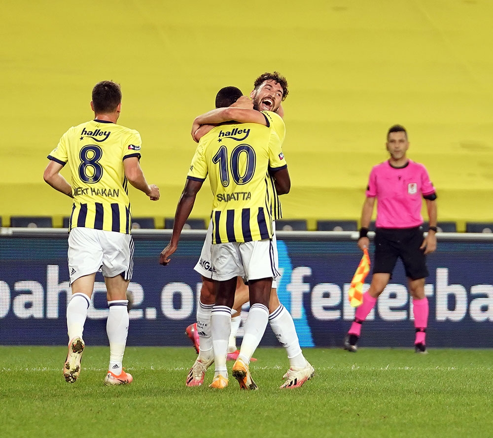 Fenerbahçe, sahasında Karagümrük’ü 2-1 mağlup etti