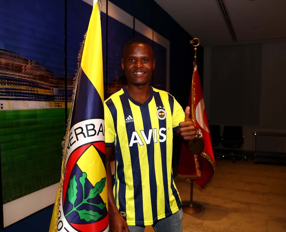 Fenerbahçe, Samatta’yı kadrosuna kattı