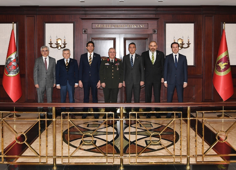 Fenerbahçe Yönetimi, Genelkurmay Başkanı Güleri Ziyaret Etti