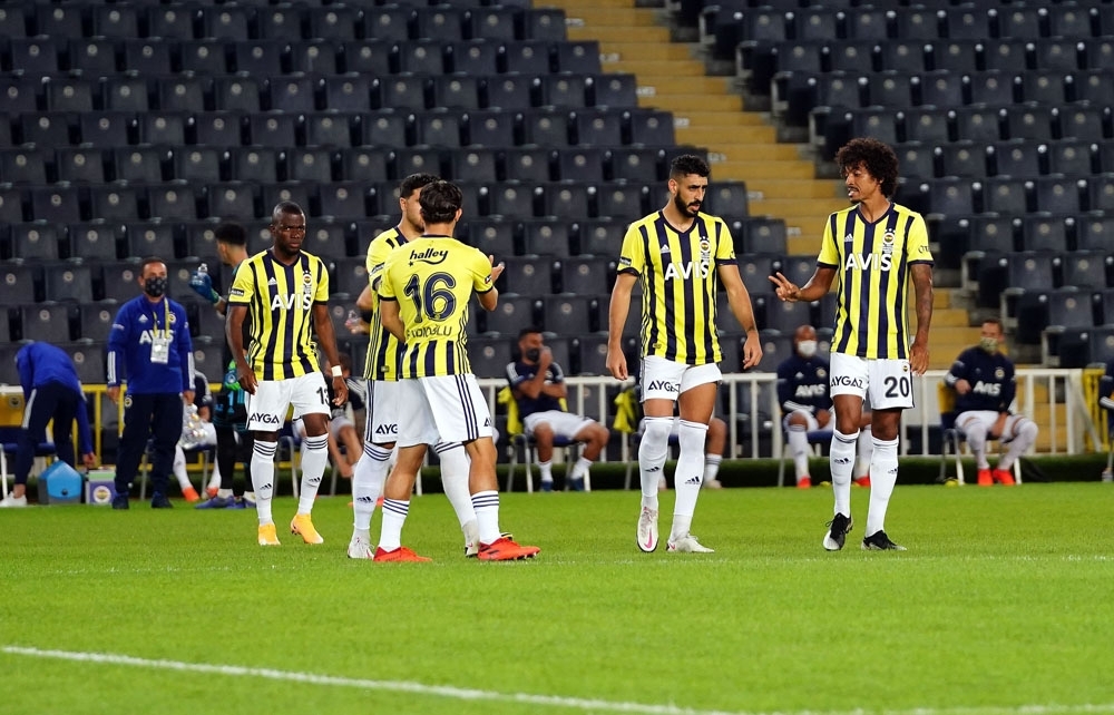 Fenerbahçe’de 5 futbolcu kadroda yok