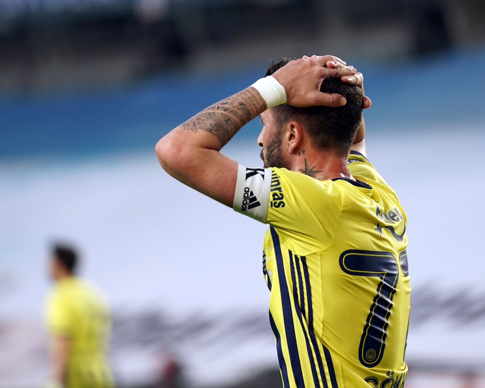 Fenerbahçe’de Gökhan Gönül şoku!