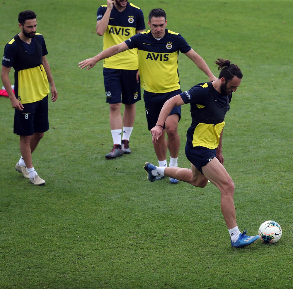 Fenerbahçe’de Kasımpaşa mesaisi sürüyor