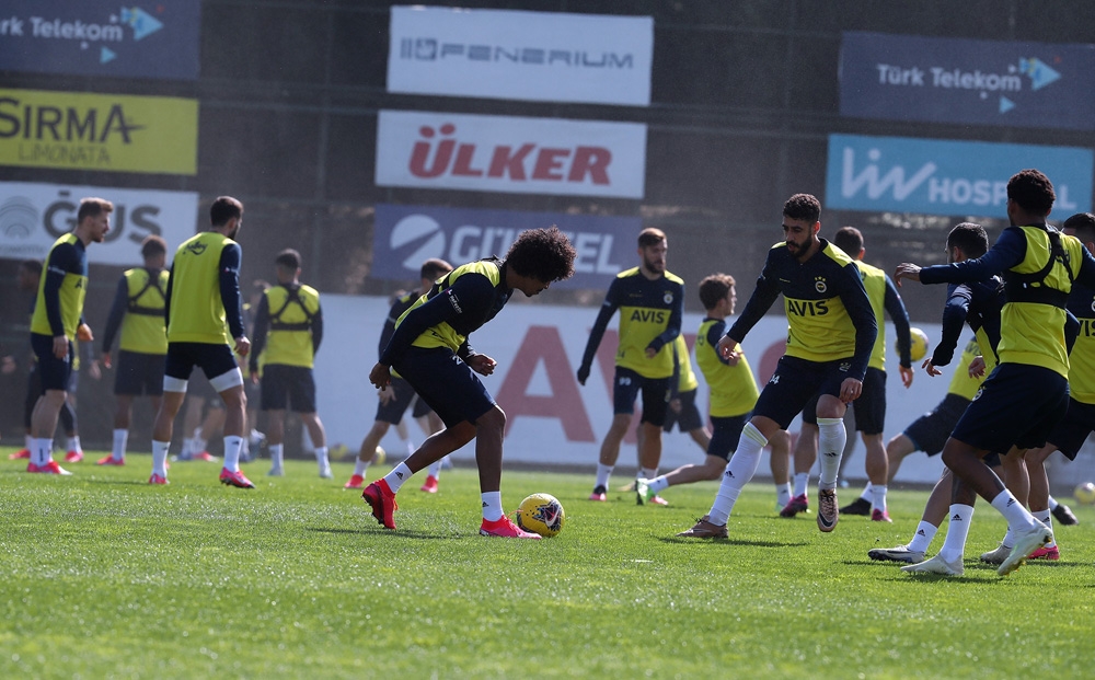 Fenerbahçe’de Konyaspor hazırlıkları sürüyor