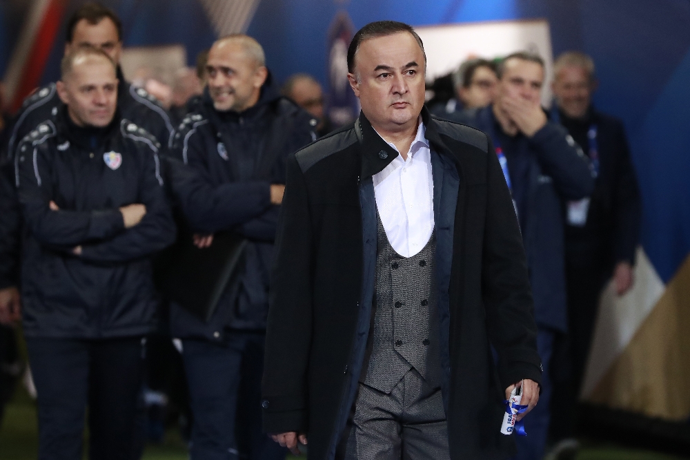 Fenerbahçe’de yeni hoca arayışı sürüyor