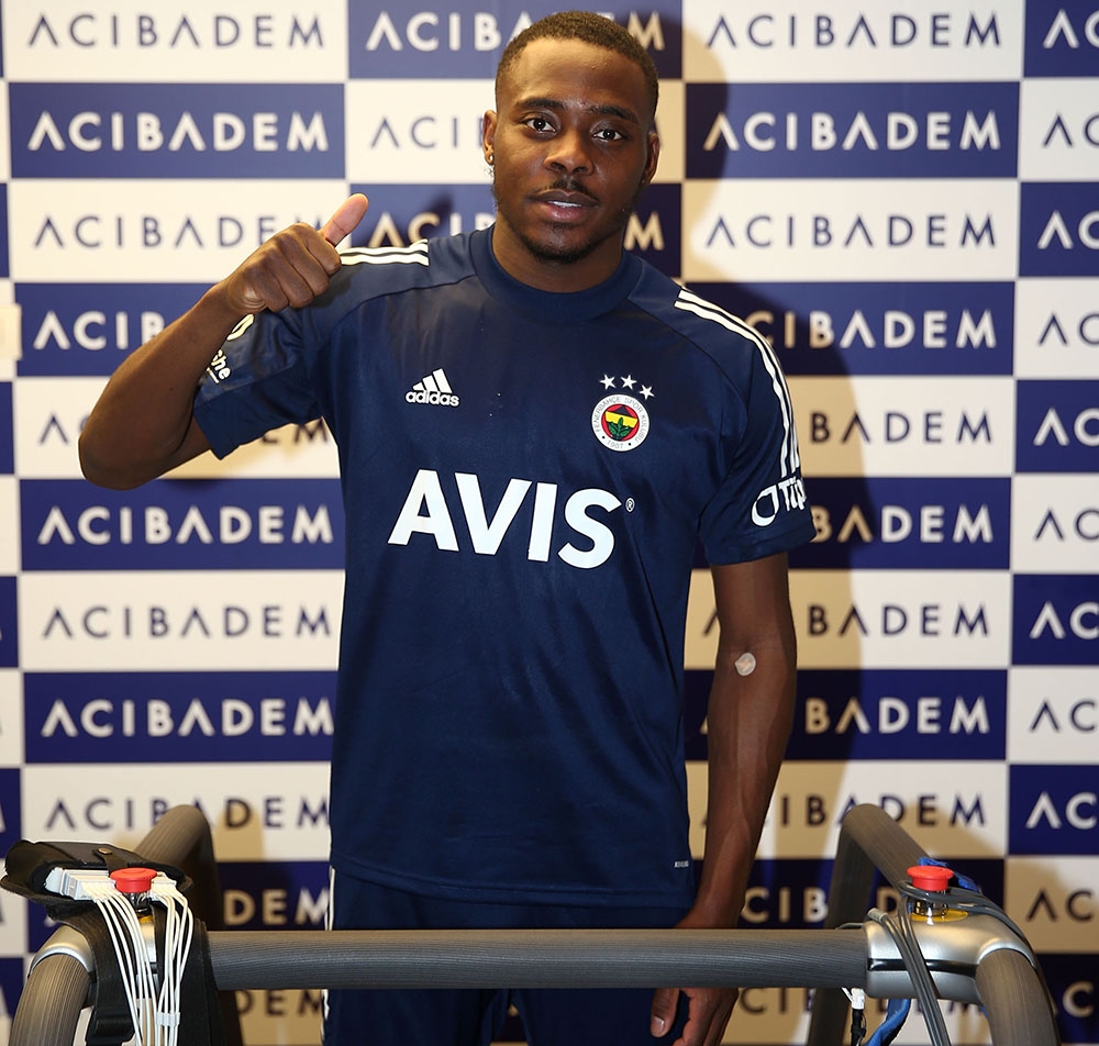 Fenerbahçe’nin yeni transferi Bright Osayi-Samuel, sağlık kontrolünden geçti