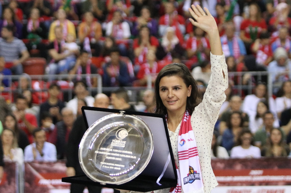 Fenerbahçenin Yıldız Oyuncusu Birsel Vardarlıya Milli Forma