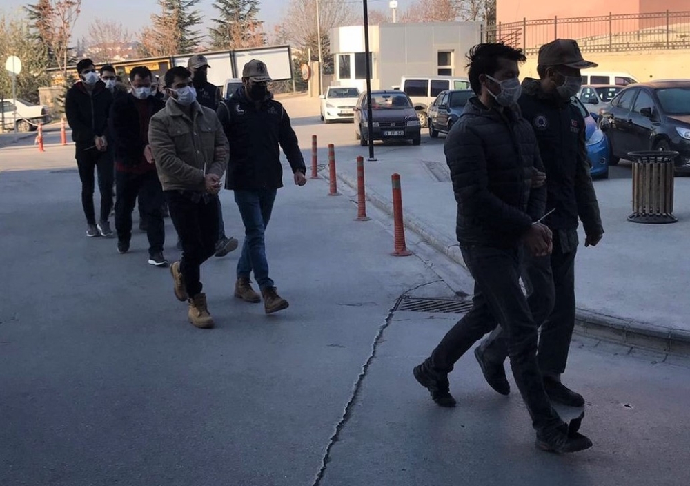 FETÖ operasyonunda 10 gözaltı
