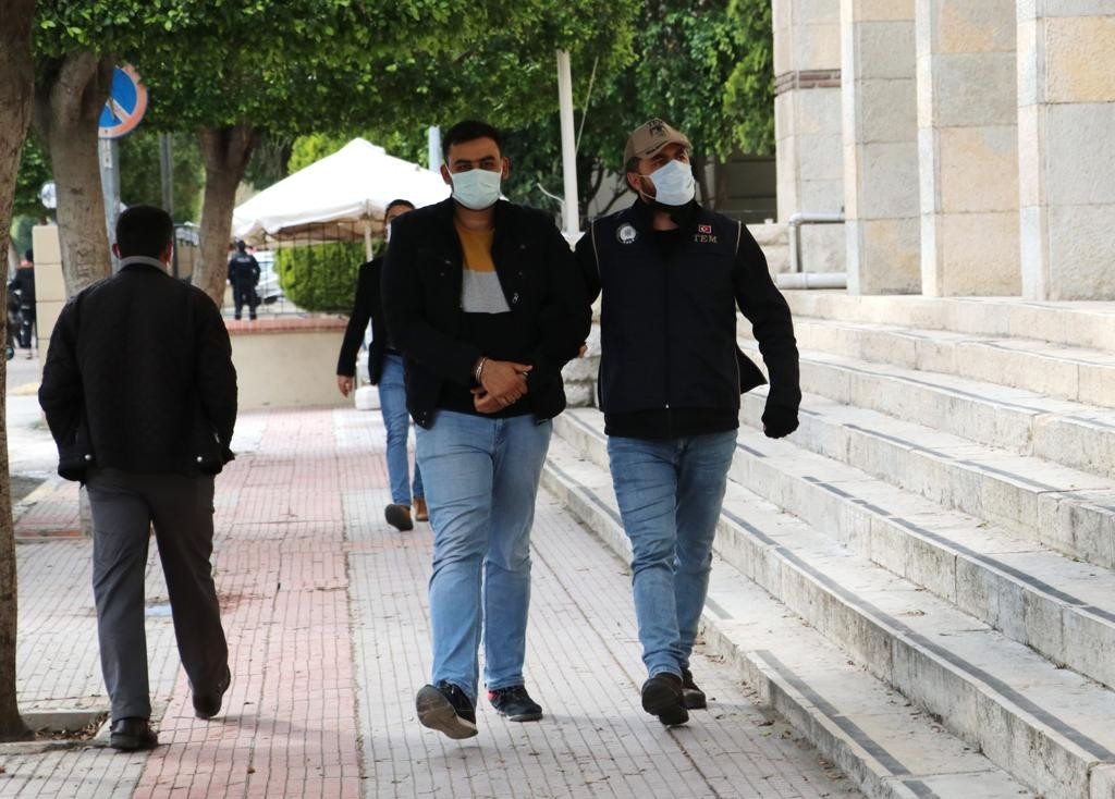 FETÖ üyeliğinden 3 yıl 1 ay 15 gün hapis cezası alan öğretmen yakalandı