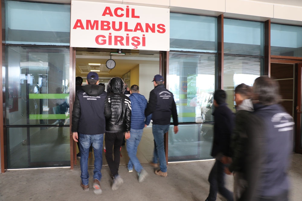 Fetöcüleri Yunanistana Kaçırmaya Çalışan Şebeke Çökertildi