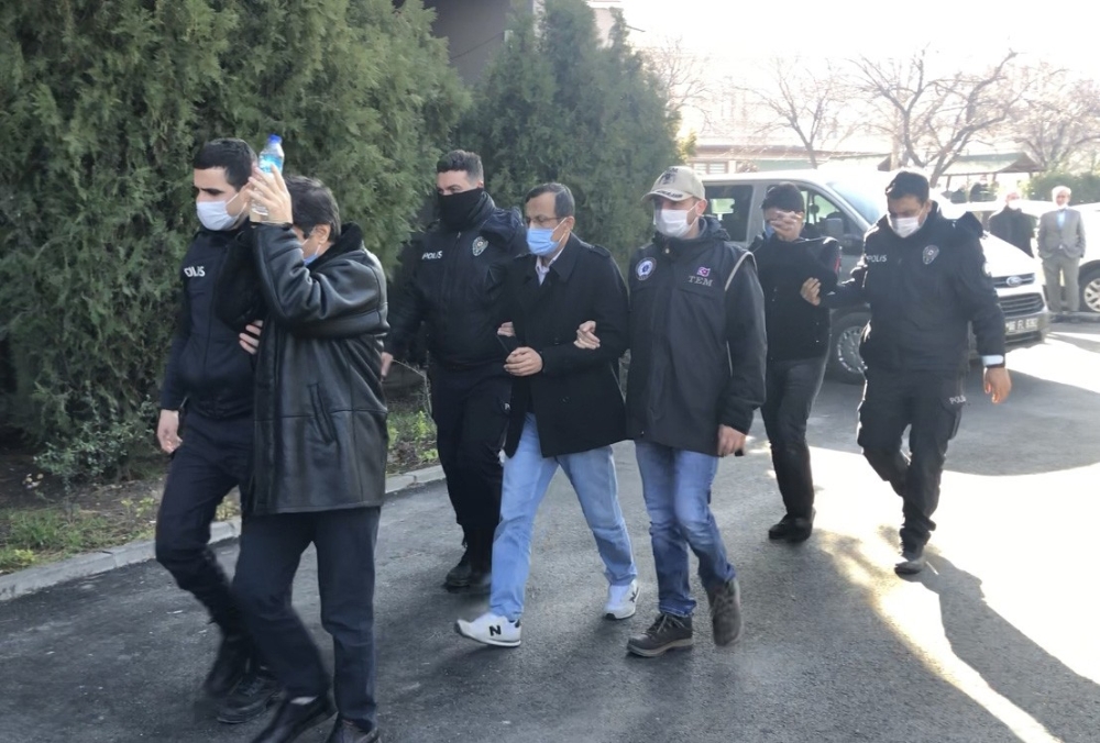 FETÖ’den gözaltına alınan generaller adliyeye getirildi