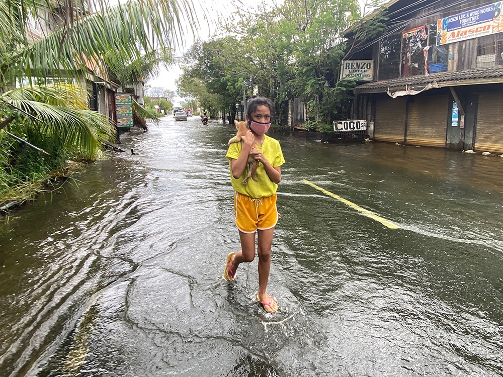 Filipinler’i Molave Tayfunu vurdu: 13 kayıp