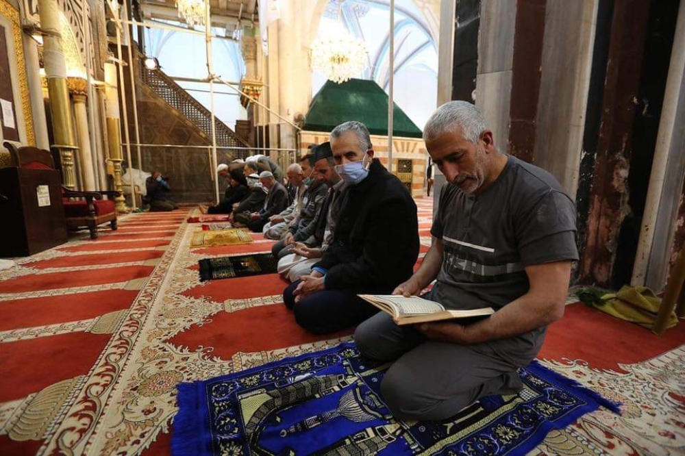 Filistin’de yeniden açılan camide İsrail güçleri 50 kişinin namaz kılmasına izin verdi