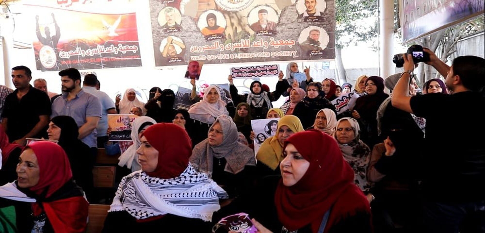 Filistinliler, İsrail hapishanelerindeki korona tehlikesini protesto etti