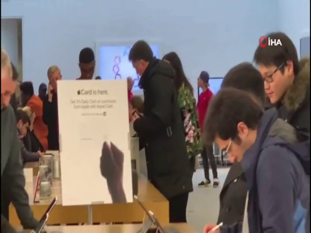 Firari Fetöcü Abdde Apple Mağazasında Görüntülendi