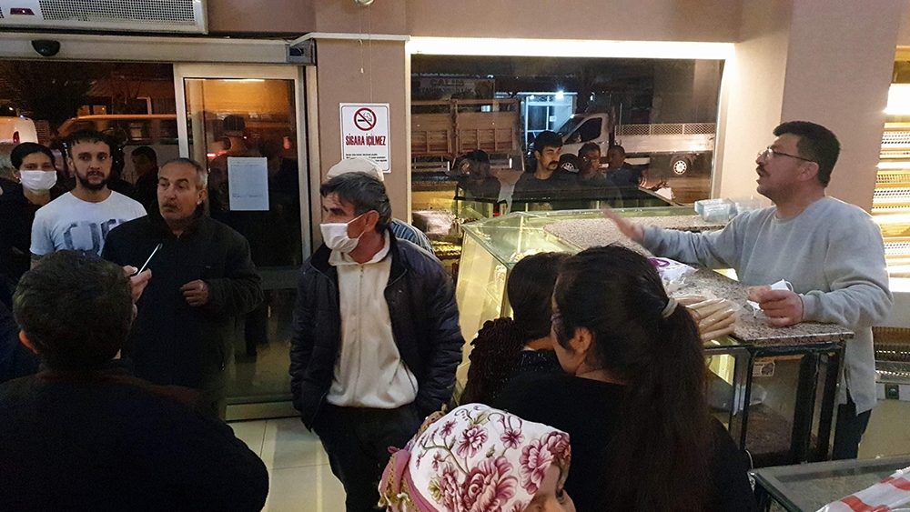 Fırıncının sosyal mesafe isyanı