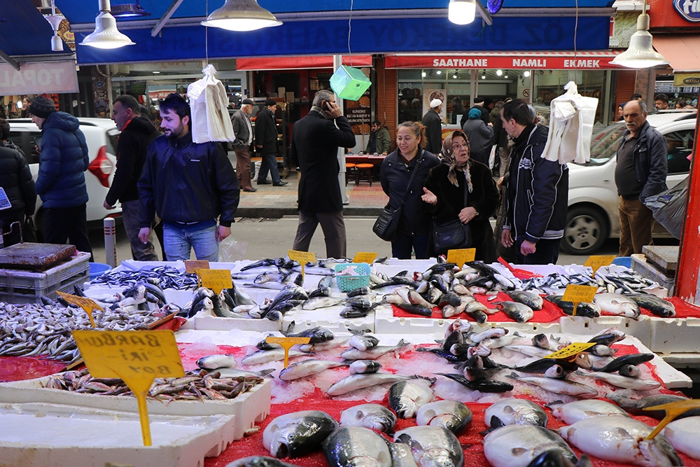 Fiyatı düşen hamsiye hücum