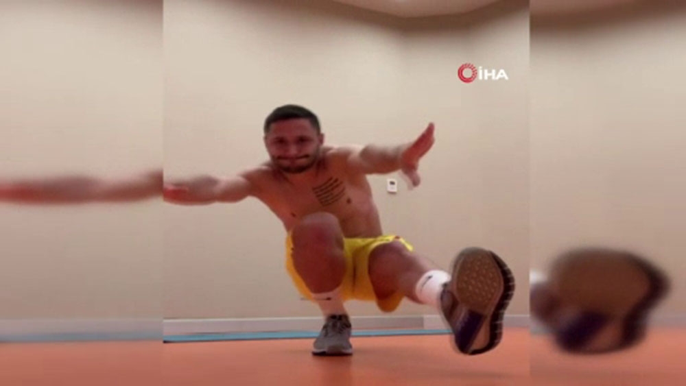 Florin Andone evde çalışmalarına devam ediyor