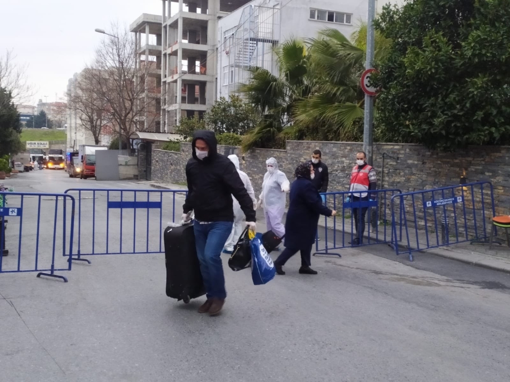 Florya Beşyol Kız Öğrenci Yurdu’nda karantinadaki vatandaşlar tahliye edildi