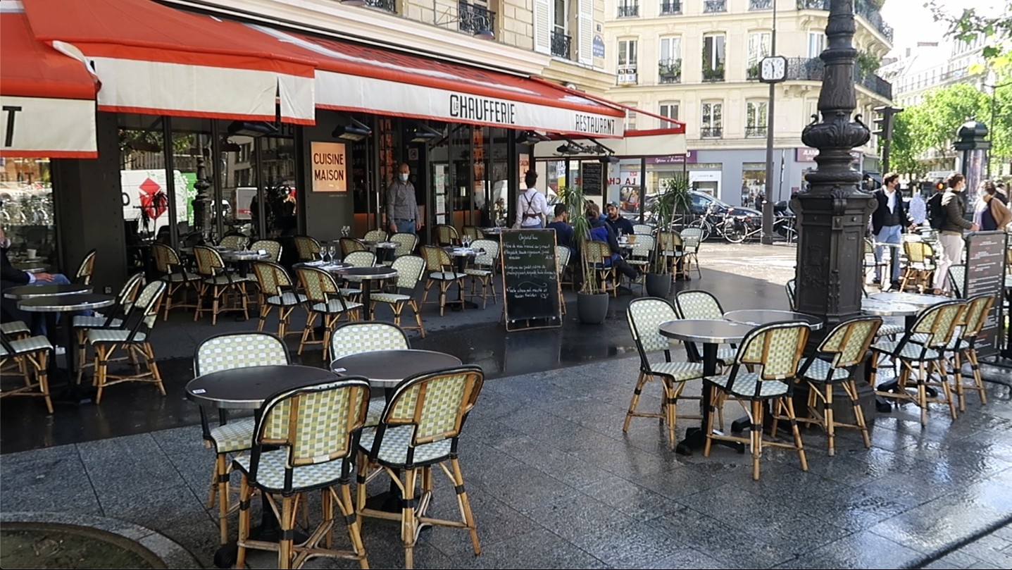 Fransa’da kafe ve restoranların dış kısımları açıldı