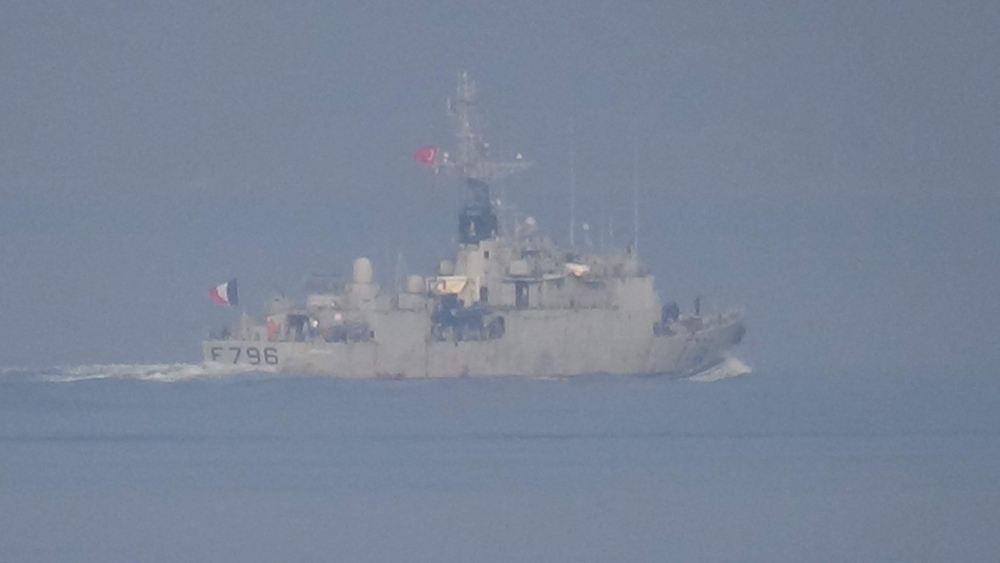 Fransız Savaş Gemisi Çanakkale Boğazından Geçti