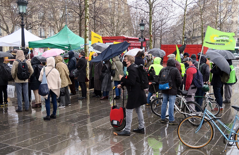 Fukuşima kurbanları 10. yılında Paris’te anıldı