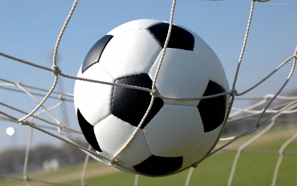 Futbolda ilk yarı seyircisiz!