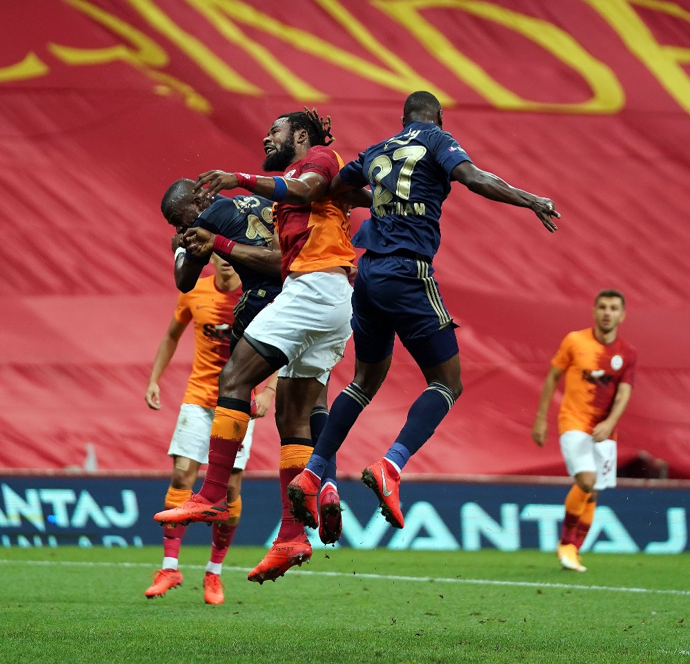 Galatasaray - Fenerbahçe karşılaşması 0-0 eşitlikle sona erdi