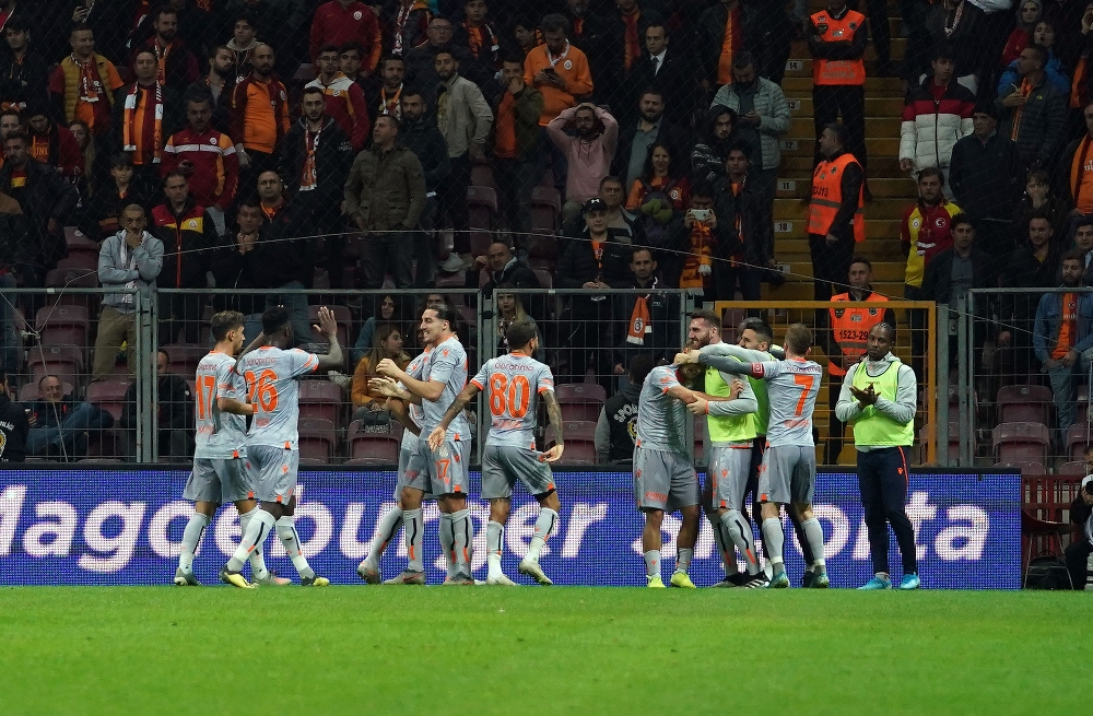 Galatasaray - Medipol Başakşehir Karşılaşmasından Notlar