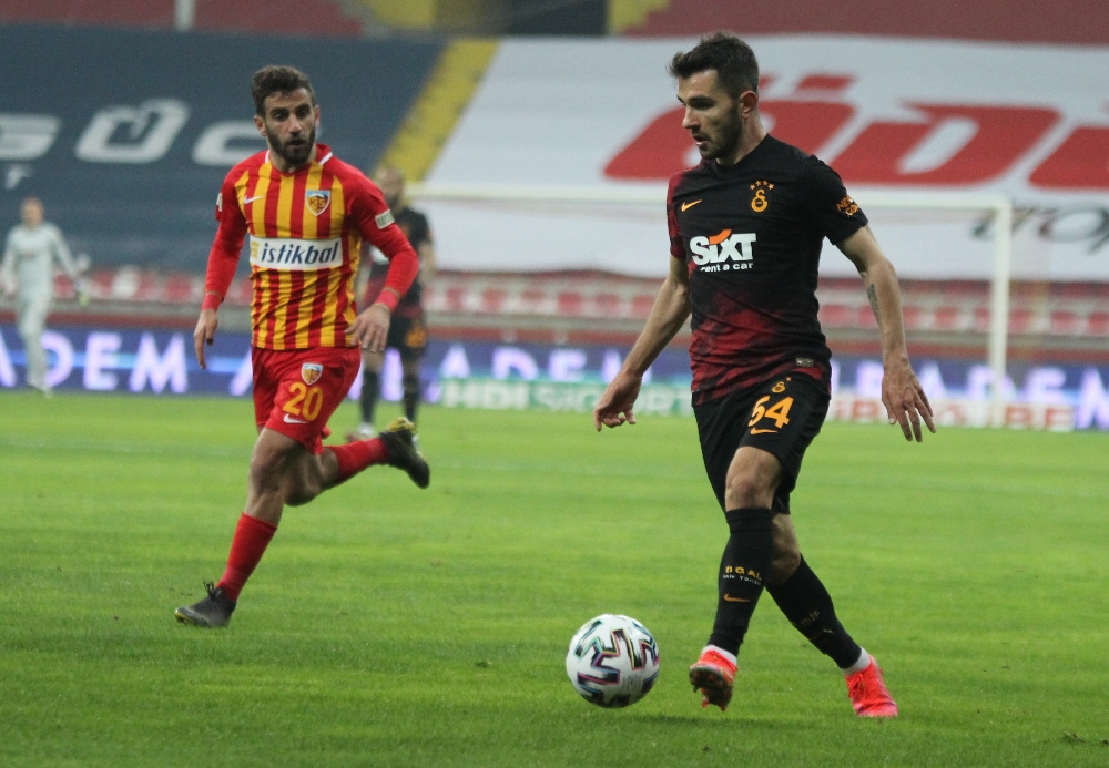 Galatasaray 2 maç sonra 3 puan aldı