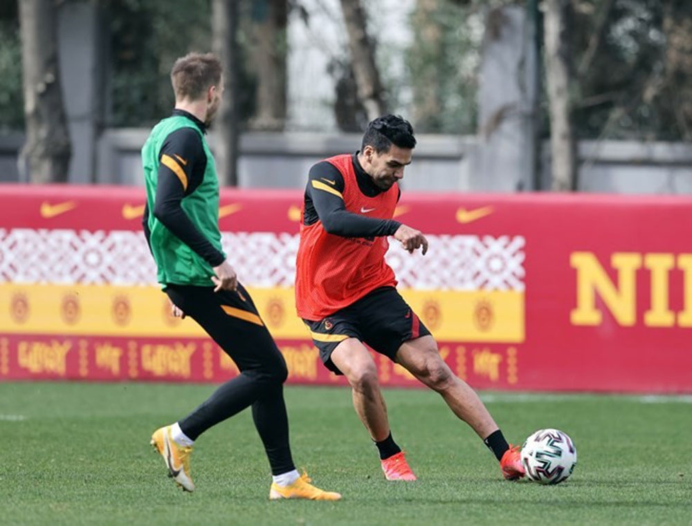Galatasaray, hazırlıklara başladı