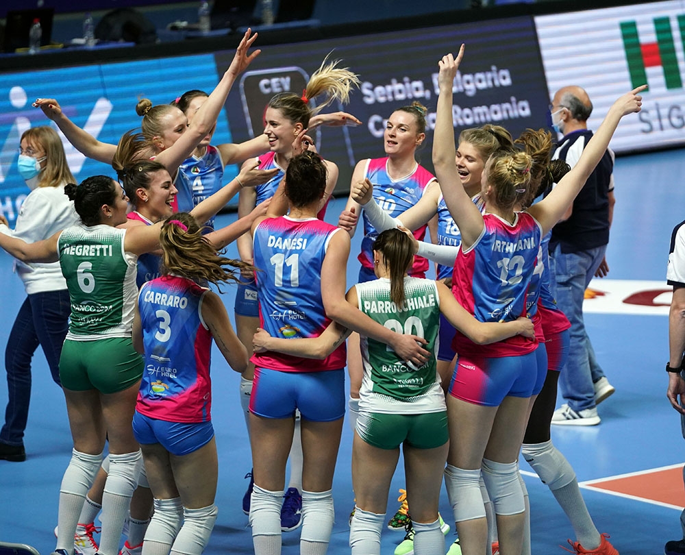 Galatasaray, Kadınlar CEV Kupası’nda ikinci oldu