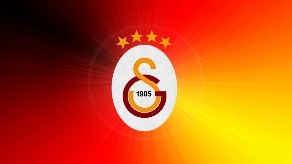 Galatasaray’da Donk’un sözleşmesi 1 yıl uzatıldı
