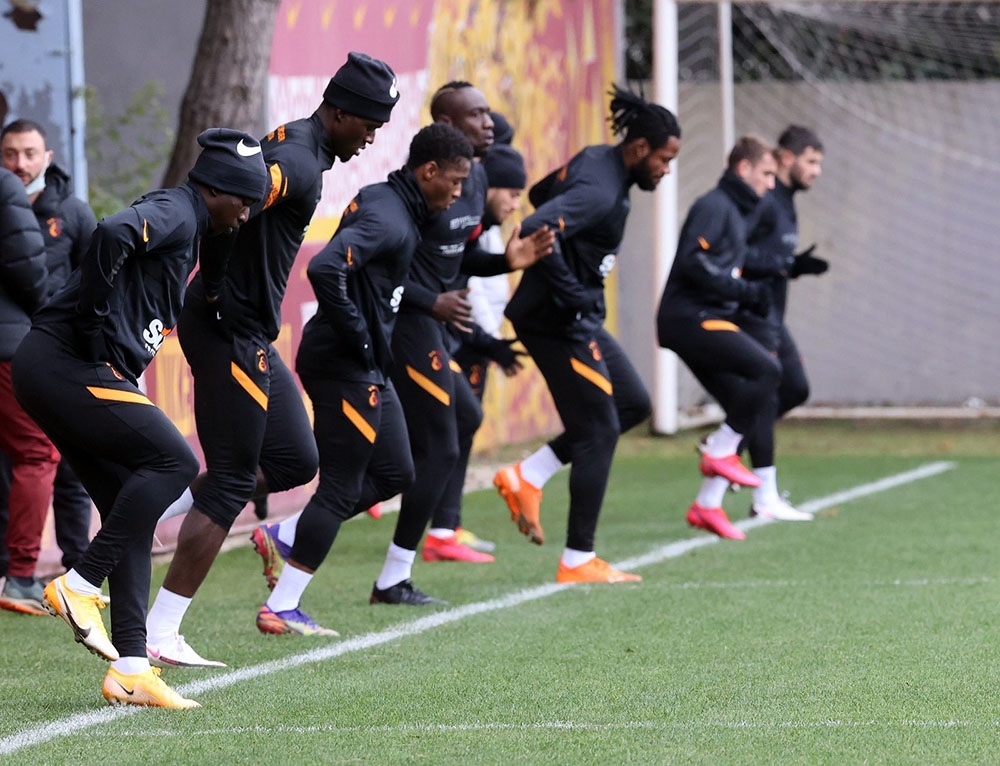 Galatasaray’da Feghouli’nin durumu yarın netlik kazanacak