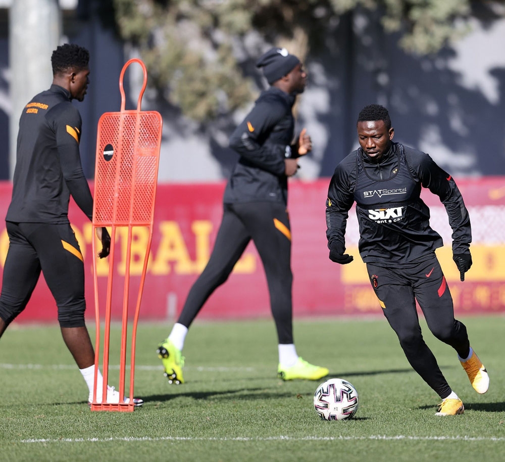 Galatasaray’da Şener ve Oğulcan salon çalışmalarına başladı