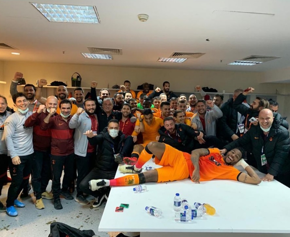 Galatasaray’dan Kadıköy hatırası paylaşımı