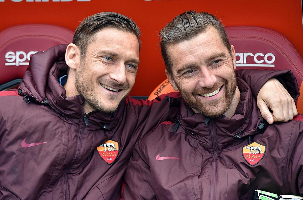 Galatasaraylı eski kaleci De Sanctis yoğun bakımda!