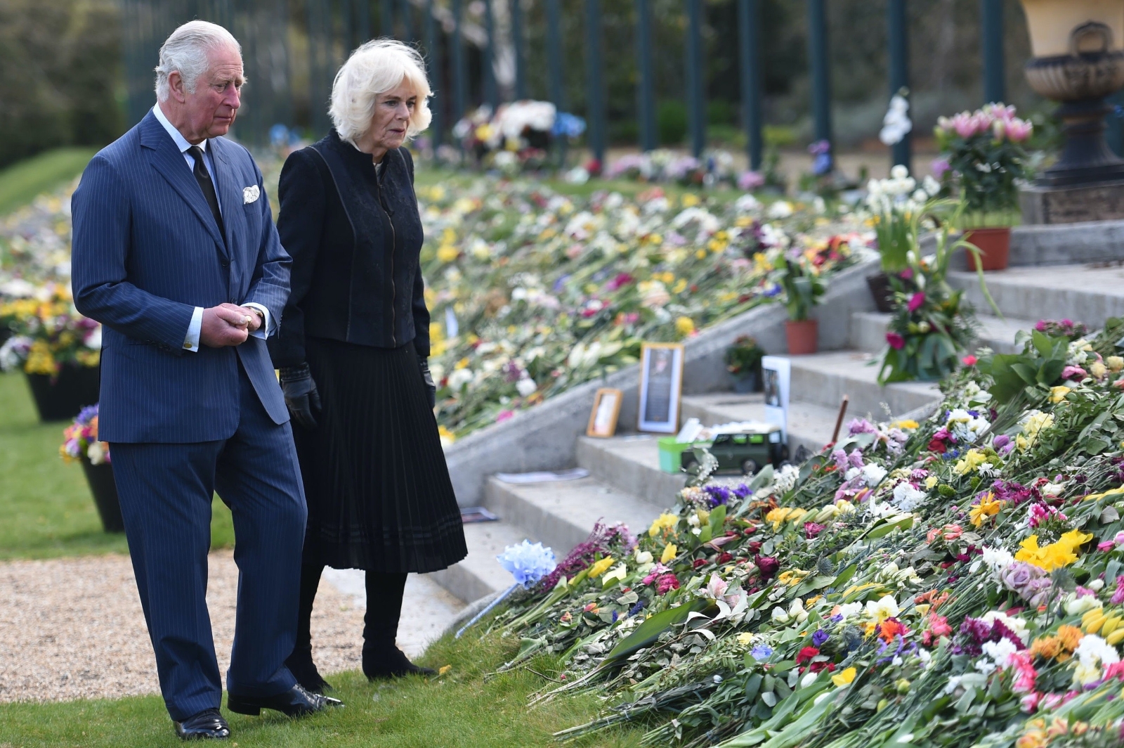 Galler Prensi Charles ve Cornwall Düşesi Camilla, Prens Philip’in ölümünden sonra ilk kez görüntülendi