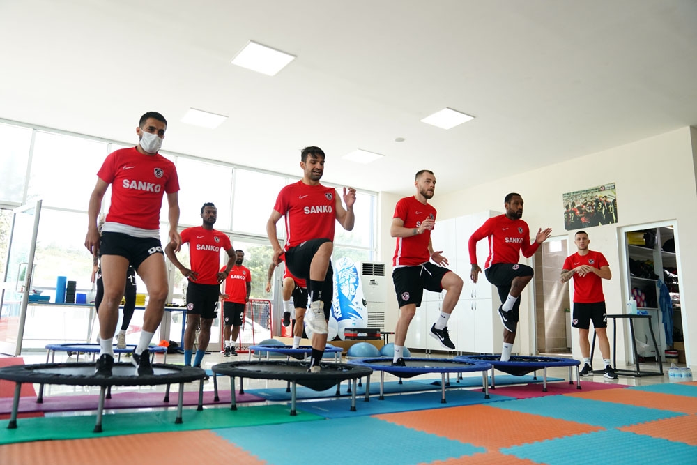 Gaziantep FK çalışmalarını sürdürüyor