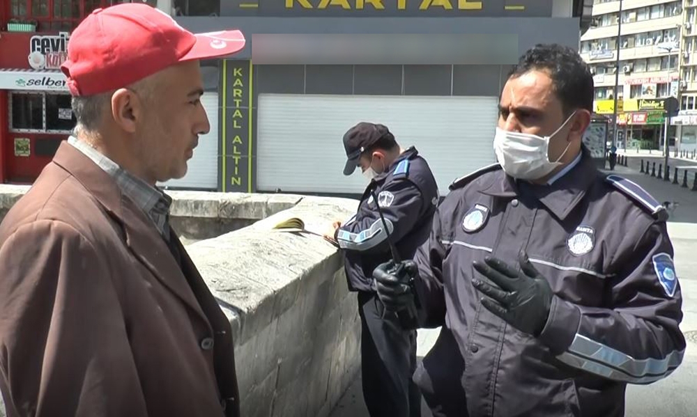 Gaziantep’te zabıtadan sokağa çıkan vatandaşlara ceza
