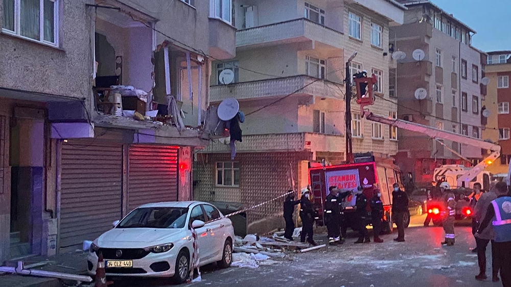 Gaziosmanpaşa’da doğalgaz patlaması: 1 yaralı