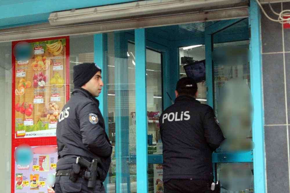 Gaziosmanpaşa’da silahlı soygun: 17 bin lirayı alıp kaçtı