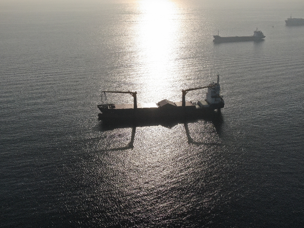 Gemiler Sis Engeline Takıldı