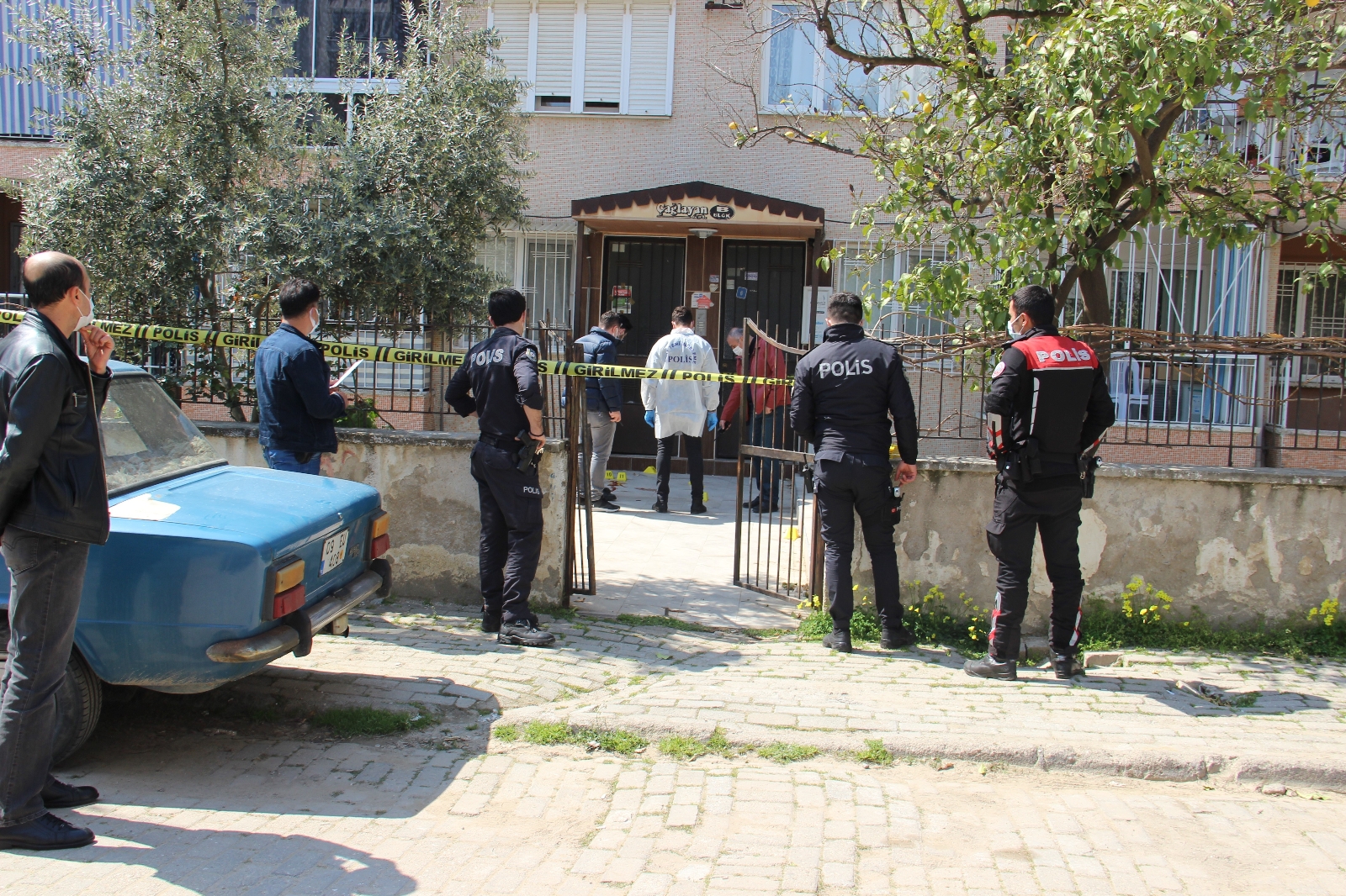 Genç kadın, eski erkek arkadaşı tarafından kalbinden vurularak öldürüldü