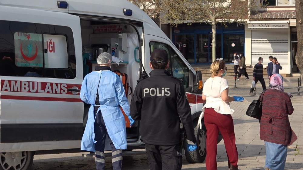 Genç kadının korona şüphesi kenti karıştırdı