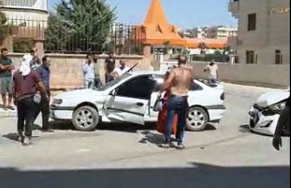 Genç kız sokak ortasında kaçırıldı