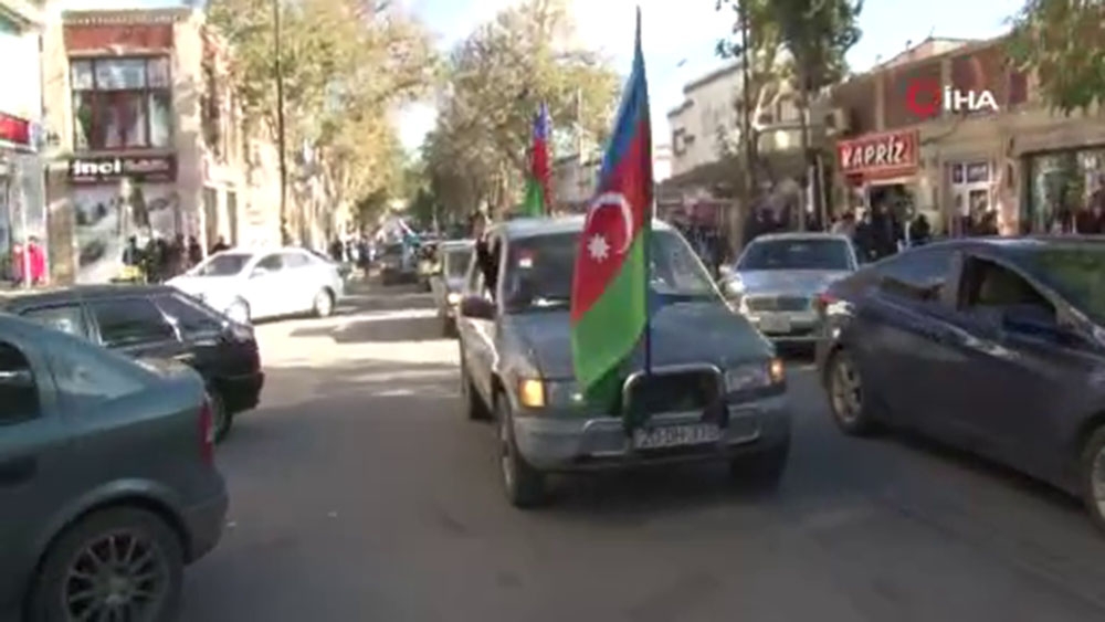 Gence’de Şuşa’nın Ermeni işgalinden kurtarılışına davullu zurnalı kutlama